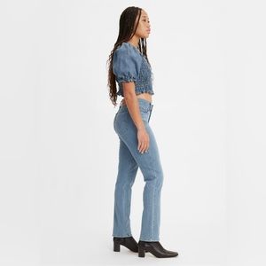 LEVI’S Classic Straight Fit Women’s Jeans